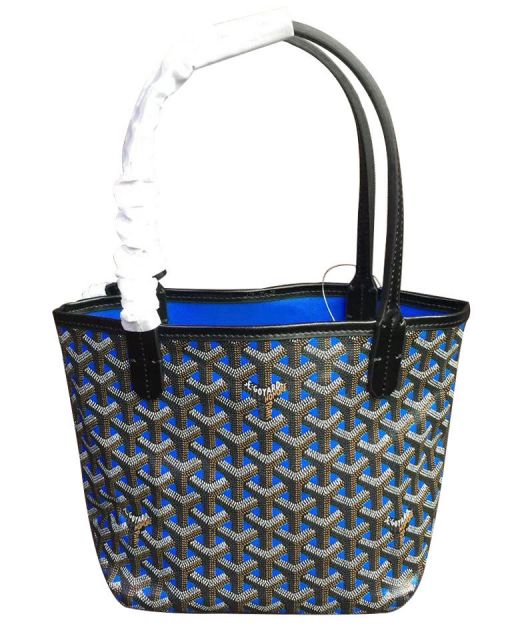 Blue Inside Reversible Usage Black Chevron Canvas - Women's Replica Goyard Delicate Shoulder Bag Store Online